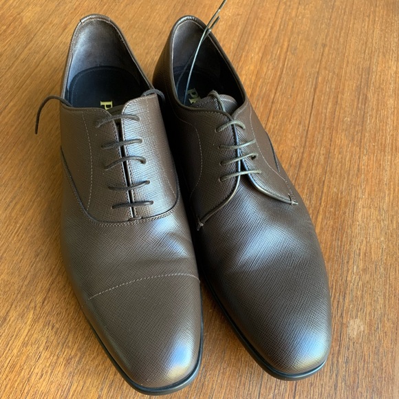 Men’s Prada shoes size 8 MISMATCHED - Picture 1 of 9